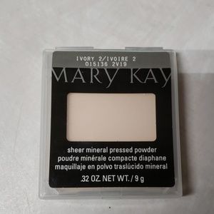 Mary Kay Sheer Mineral Pressed Powder